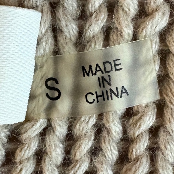 Mustard Seed V-Neck Taupe Sweater - S​ - Picture 7 of 13